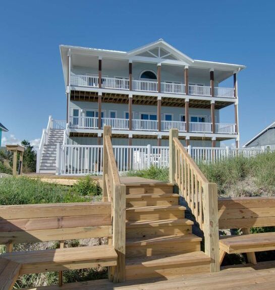 Deckhouse | Wedding Beach House in Emerald Isle NC