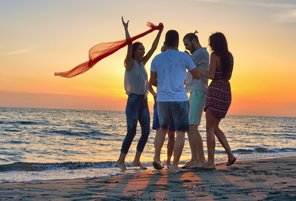 Friends Vacation on North Carolina's Crystal Coast Friends Vacation on North Carolina's Crystal Coast